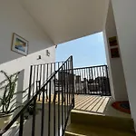Stylish Apartment, Top Floor With Private Terrace
