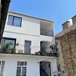 Stylish Apartment, Top Floor With Private Terrace