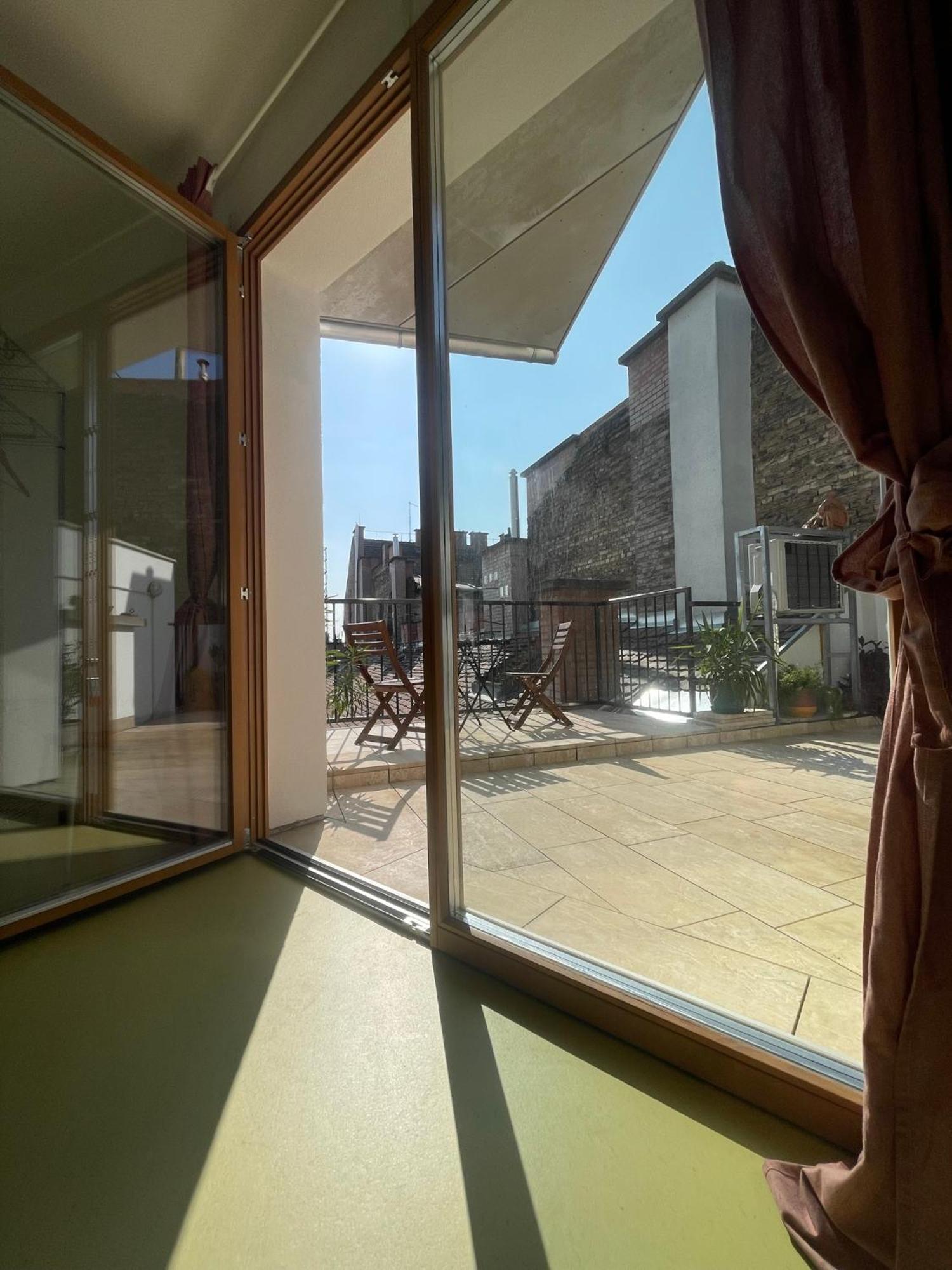 Stylish Apartment, Floor With Private Terrace